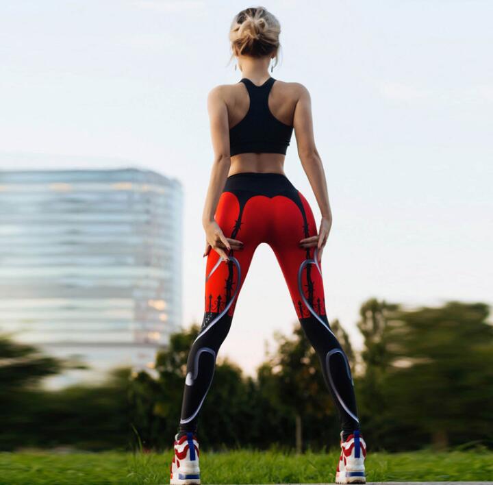 Women's Heart Shape Digital Print Leggings