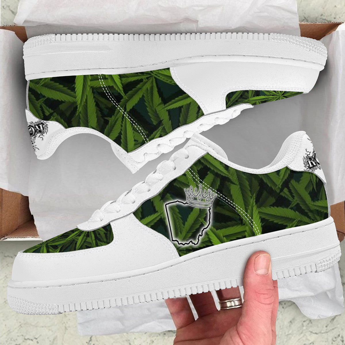 420 Low Top Unisex Sneaker